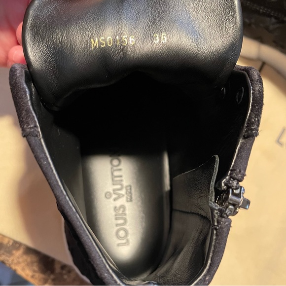 Authentic Louis Vuitton sneakers - Picture 8 of 14